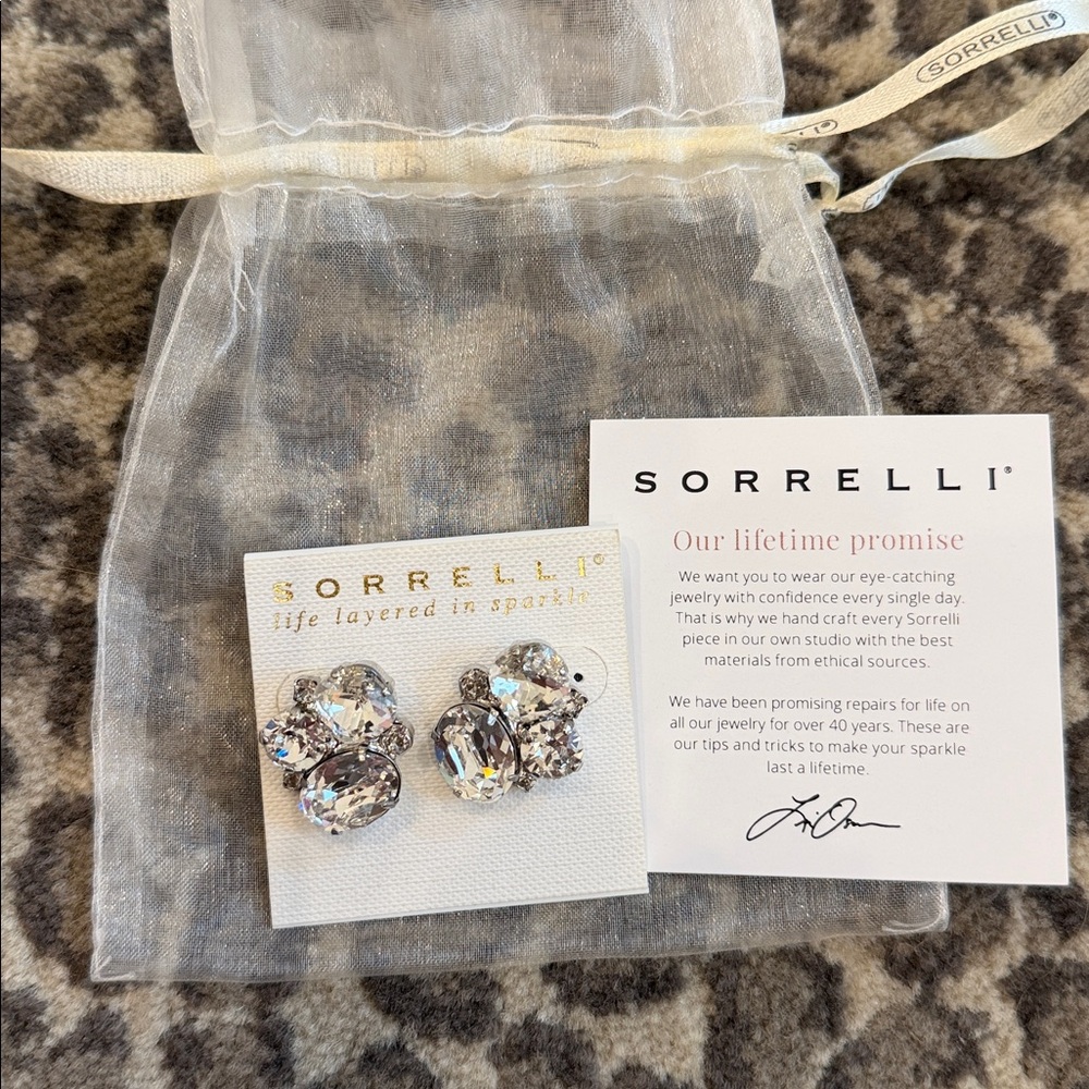 Sorrelli Crystal Statement Earrings! Beautiful and NWOT. LOOK!